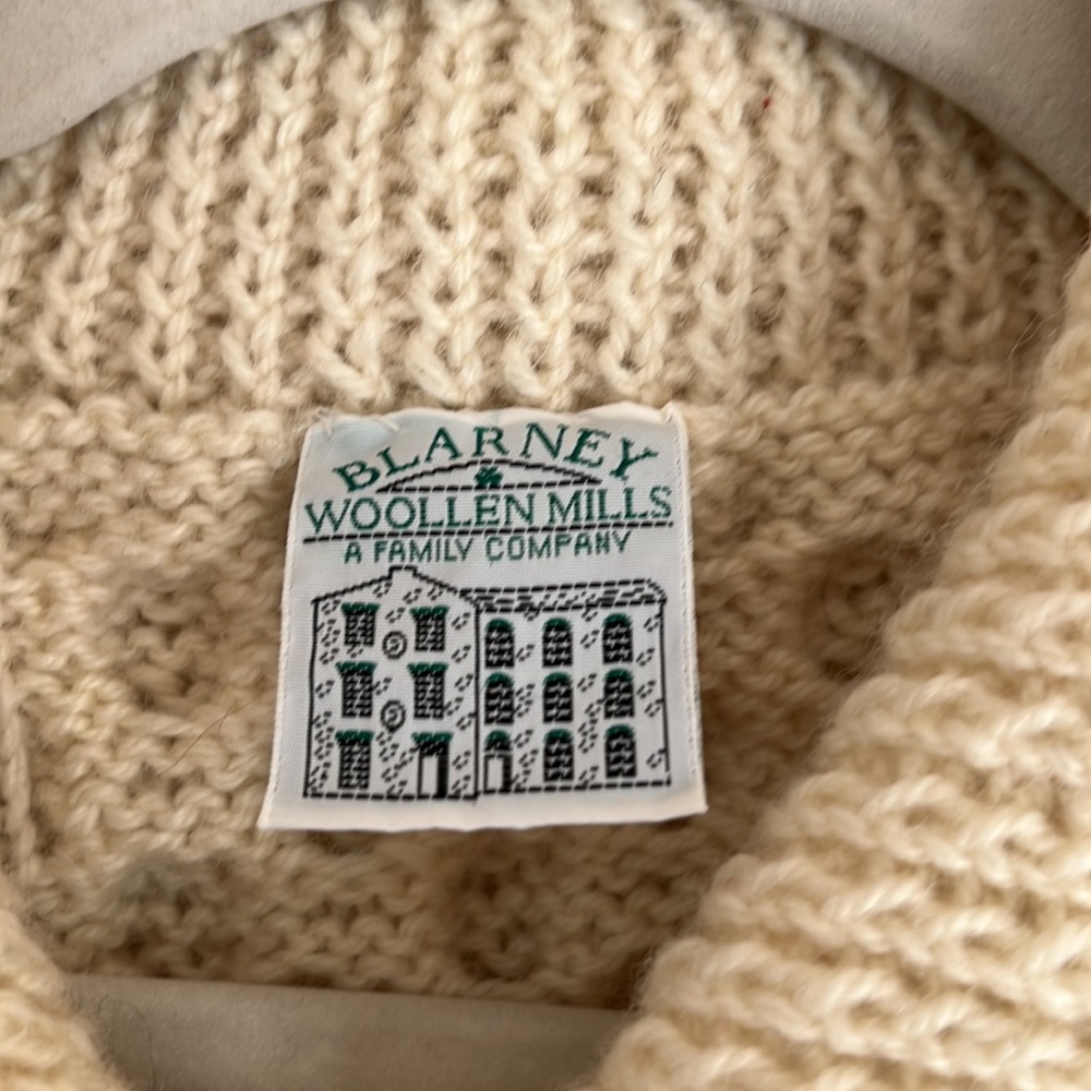 Blarney Wooden Mills Chunky Cardigan - Picture 3 of 8